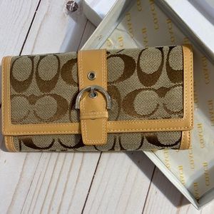 Faux pas coach wallet